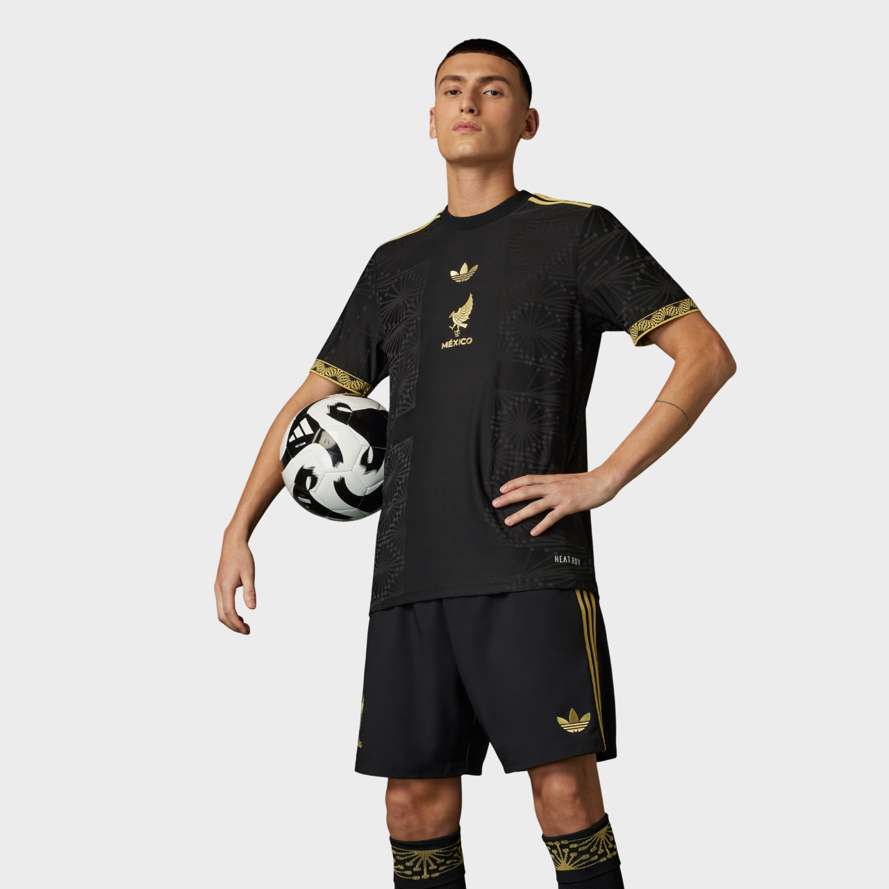 Camisa México de Oro 25/26 - Torcedor - Preta e Dourada